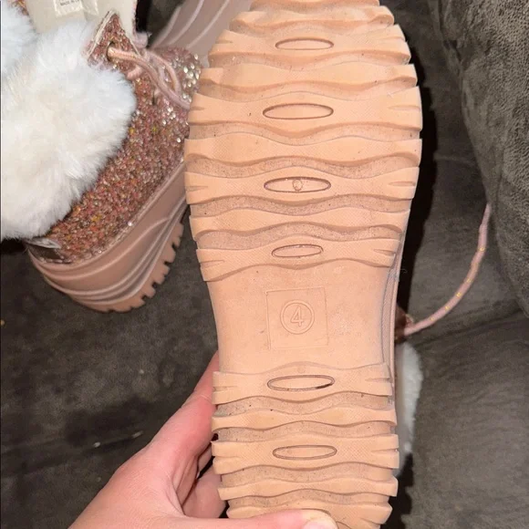 London Fog Sparkly Pink Winter Boots with Faux Fur Lining - Picture 6 of 9